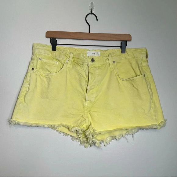 Mango Medium-Waist Denim Shorts Plus Size 14 Raw Hem Button Fly Neon Yellow MNG - Picture 3 of 12